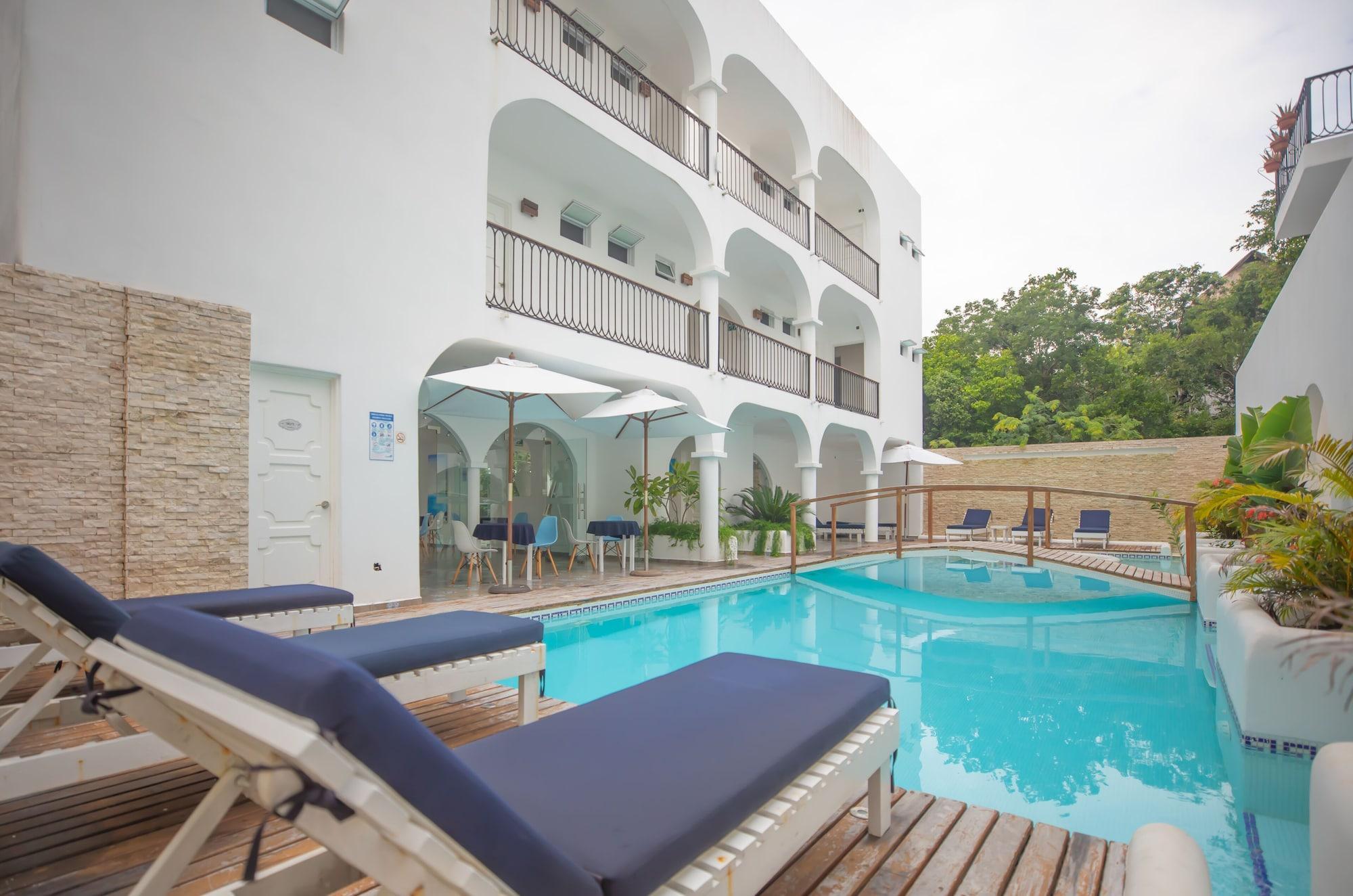 Mediterraneo Hotel Тулум Екстериор снимка