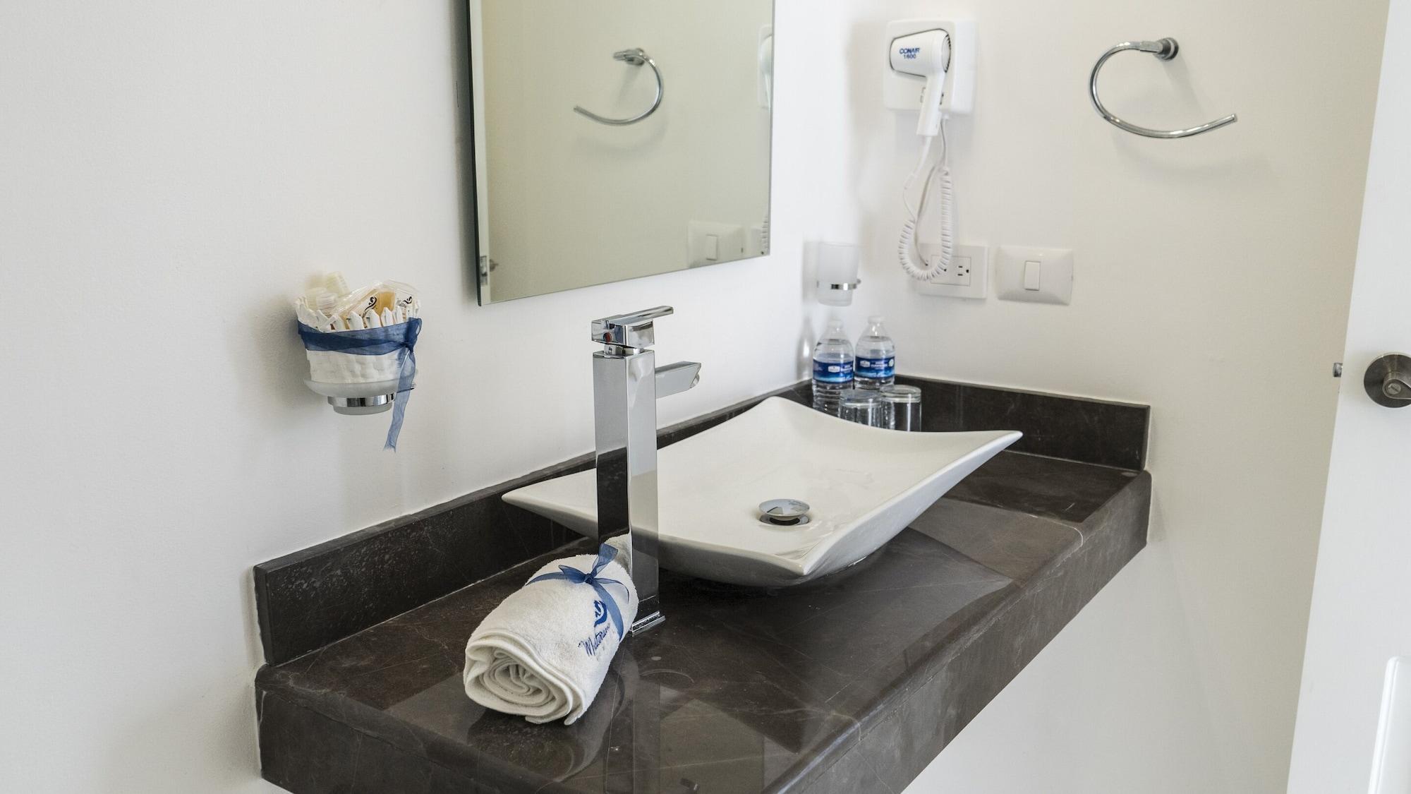 Mediterraneo Hotel Тулум Екстериор снимка