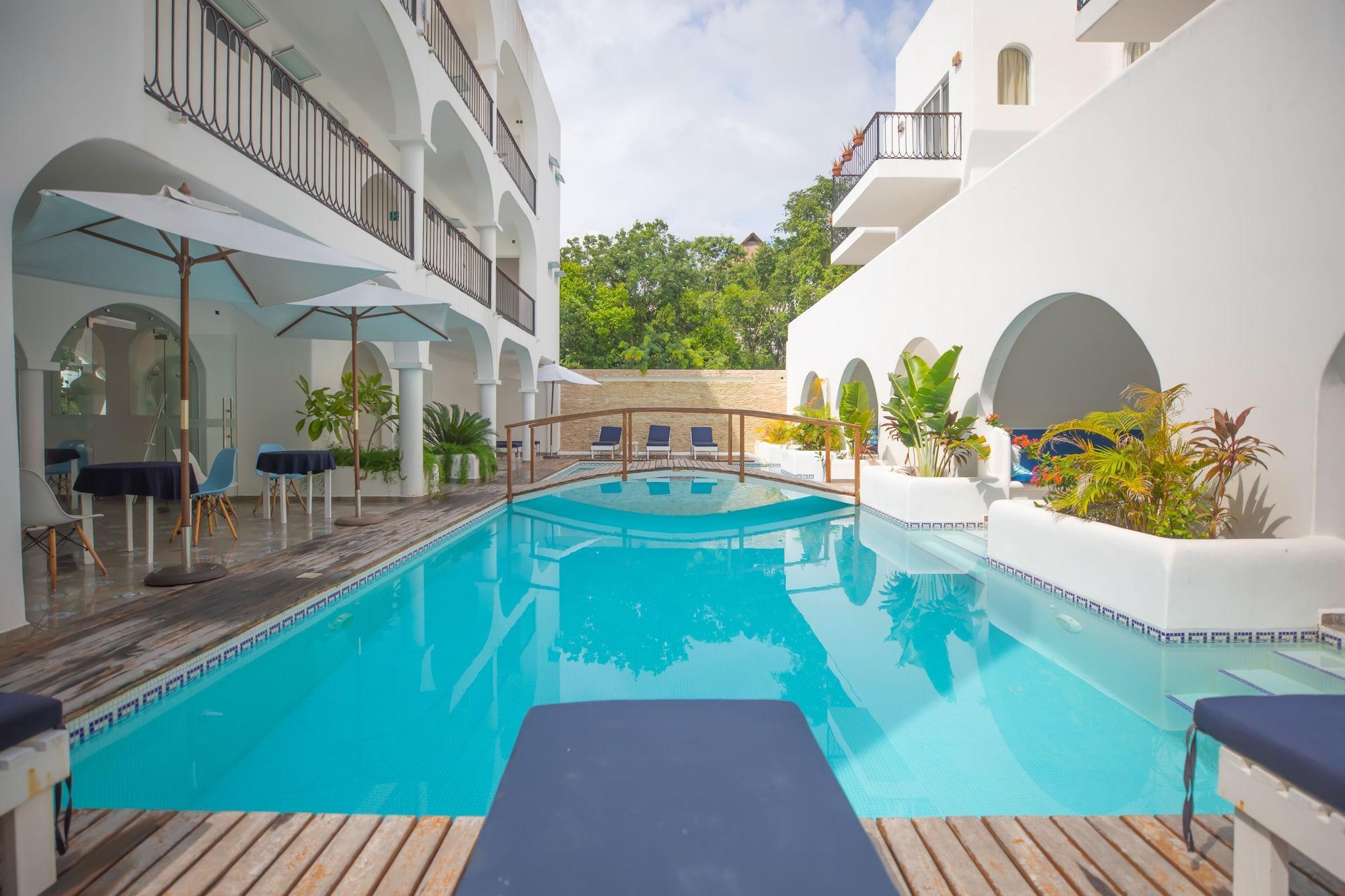 Mediterraneo Hotel Тулум Екстериор снимка