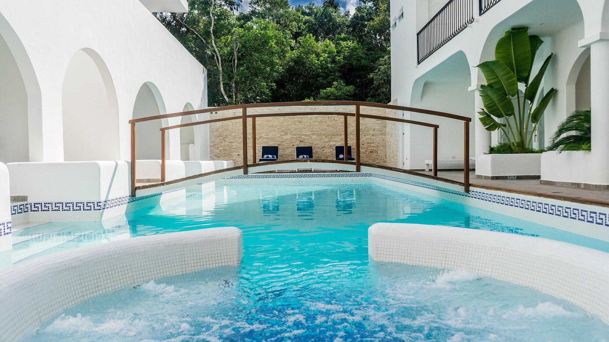 Mediterraneo Hotel Тулум Екстериор снимка